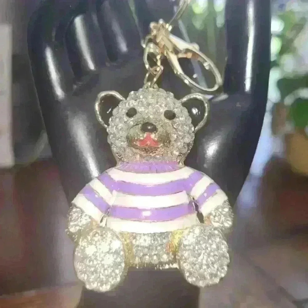 Bag Charm of bear in lavender and white sweater - Picture 2 of 4